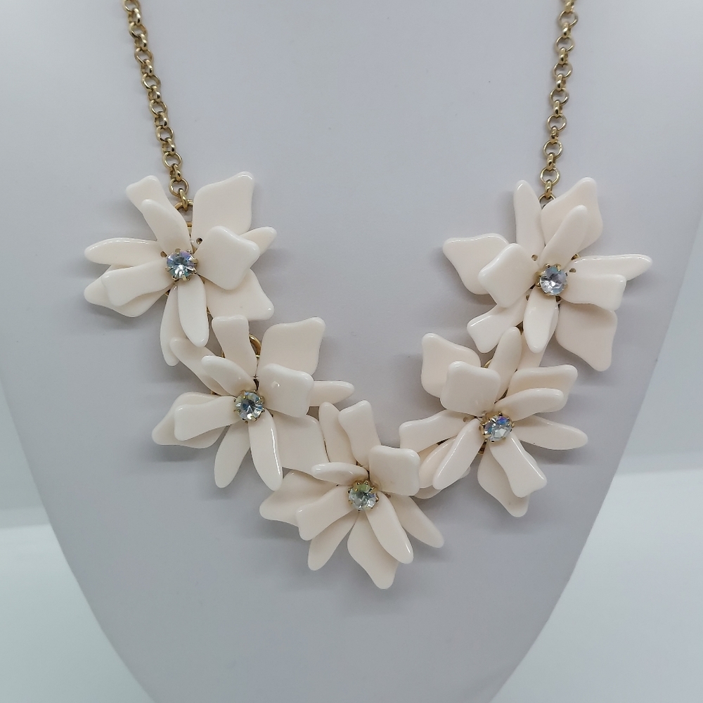 Crewcuts Cream Floral Statement Necklace with Gold Chain
